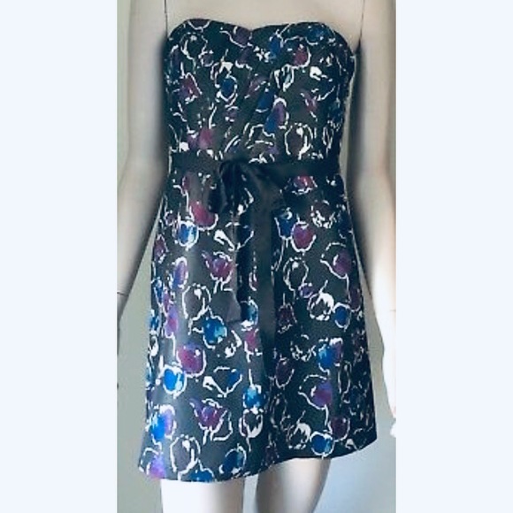 American Eagle Strapless Petals Mini Dress 6 - Picture 1 of 7